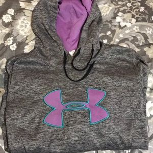 Under Armour woman’s sweatshirt